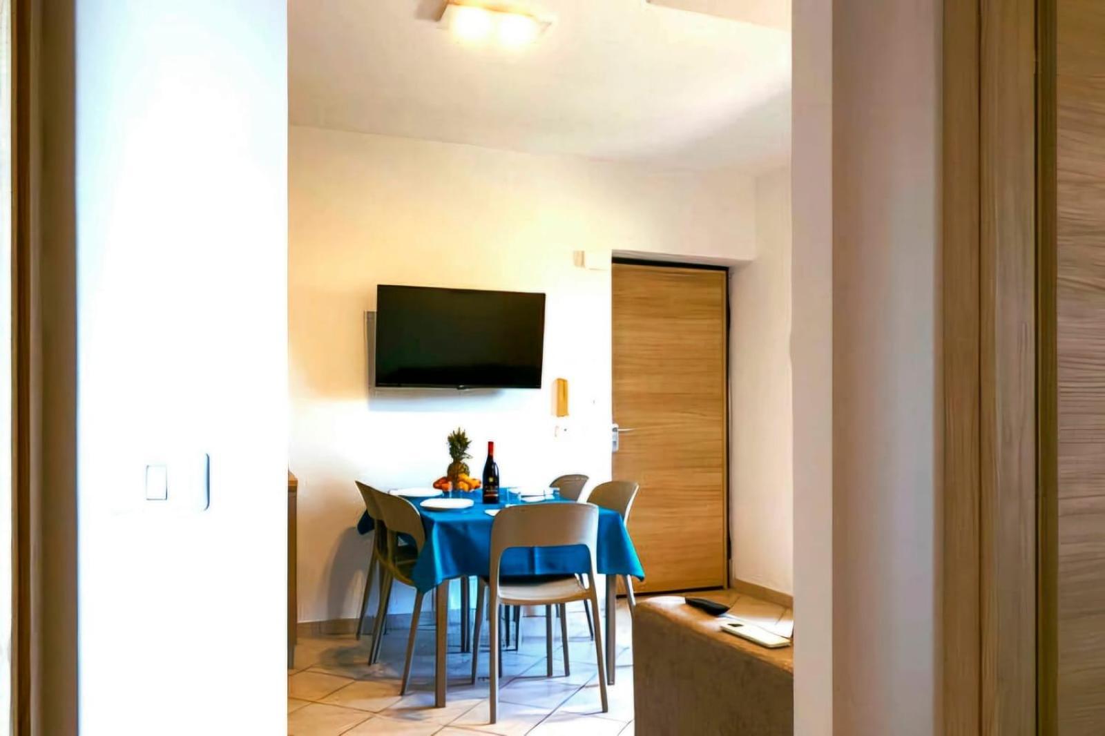 Magico Apartments - 450M Dalla Spiaggia Capo dʼOrlando Esterno foto